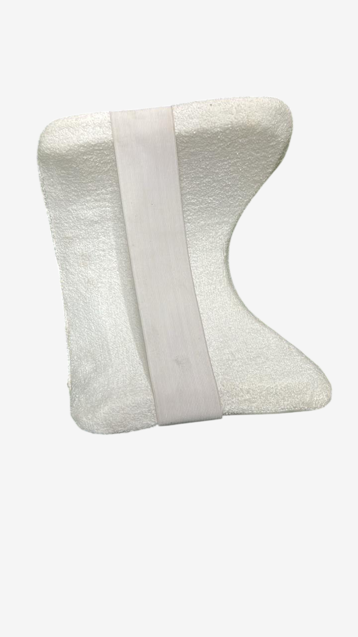 A77 | Cricket | Batting | Pads | Chest Guard W