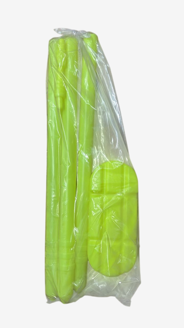 A77 | Plastic | Small Stumps