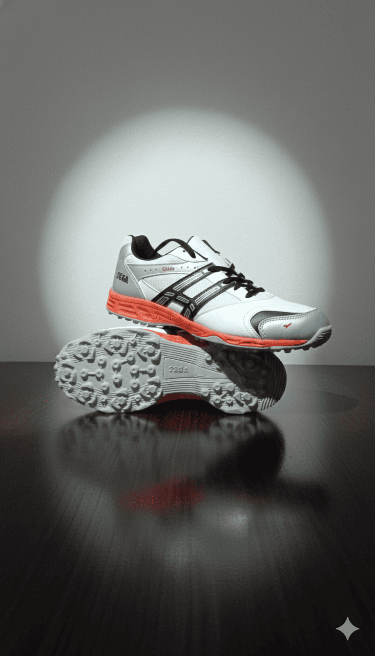 SEGA Glide Dark Cricket Stud Shoes